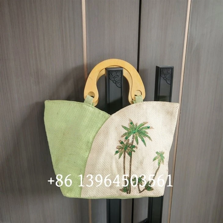 حقائب اليد منسوجة من الخيزران