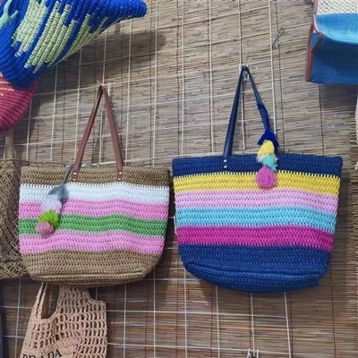 حقيبة شاطئ كبيرة ملونة بألوان قوس قزح للنساء
