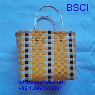 حقيبة حمل بلاستيكية ذات سعة كبيرة